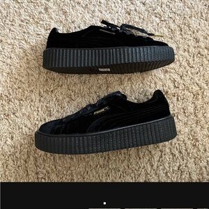 Puma Women's Black Velvet Platform Sneakers Creepers NIB